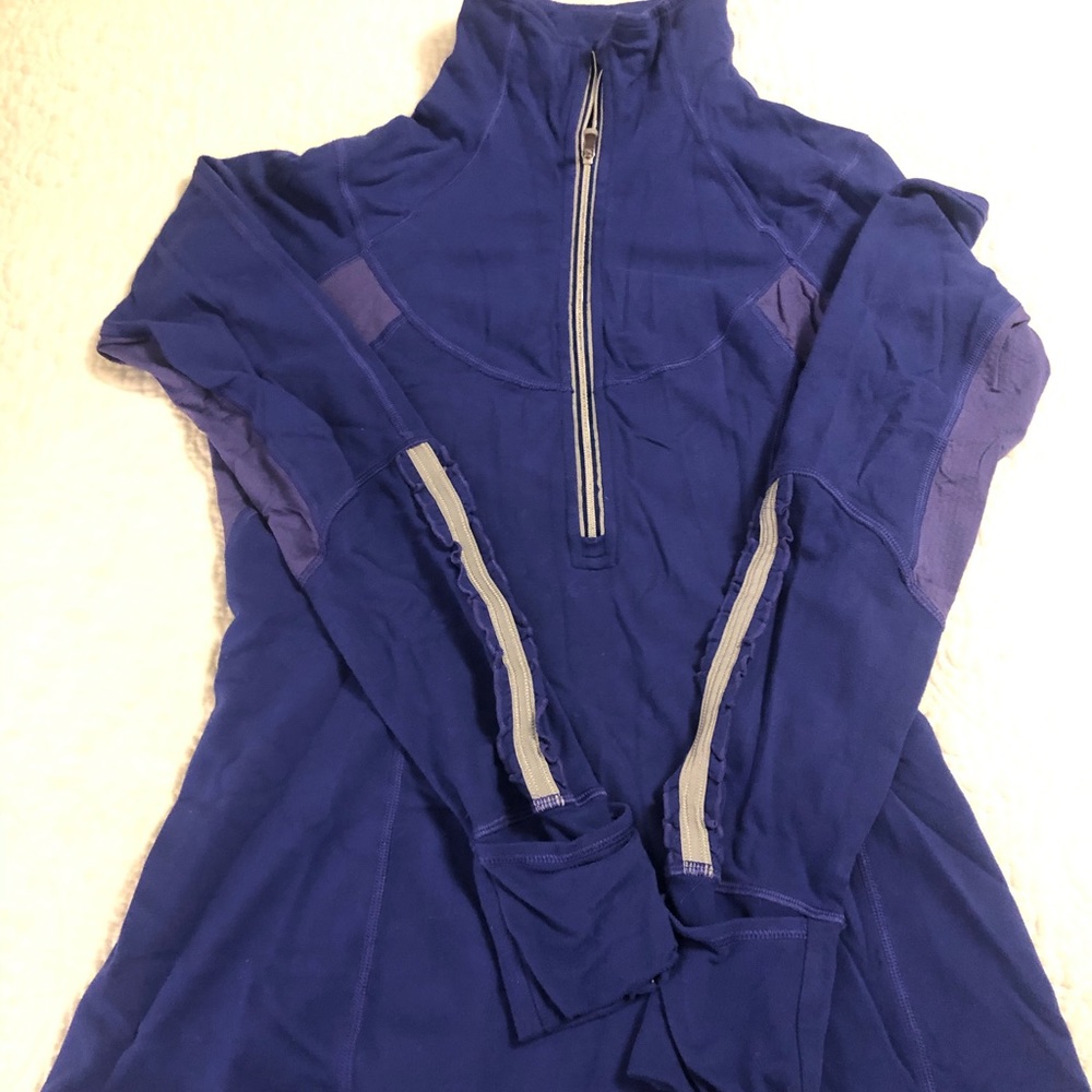 Lululemon Run Briskly 1/2 zip top in eggplant